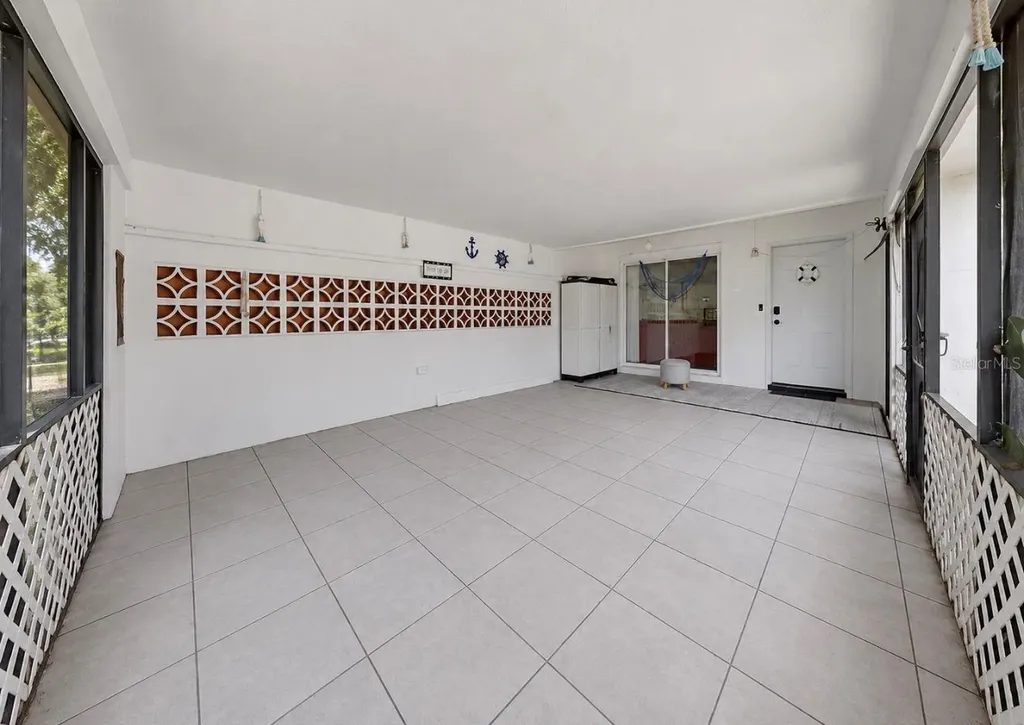 4933 Victoria Drive Cape Coral FL 33904