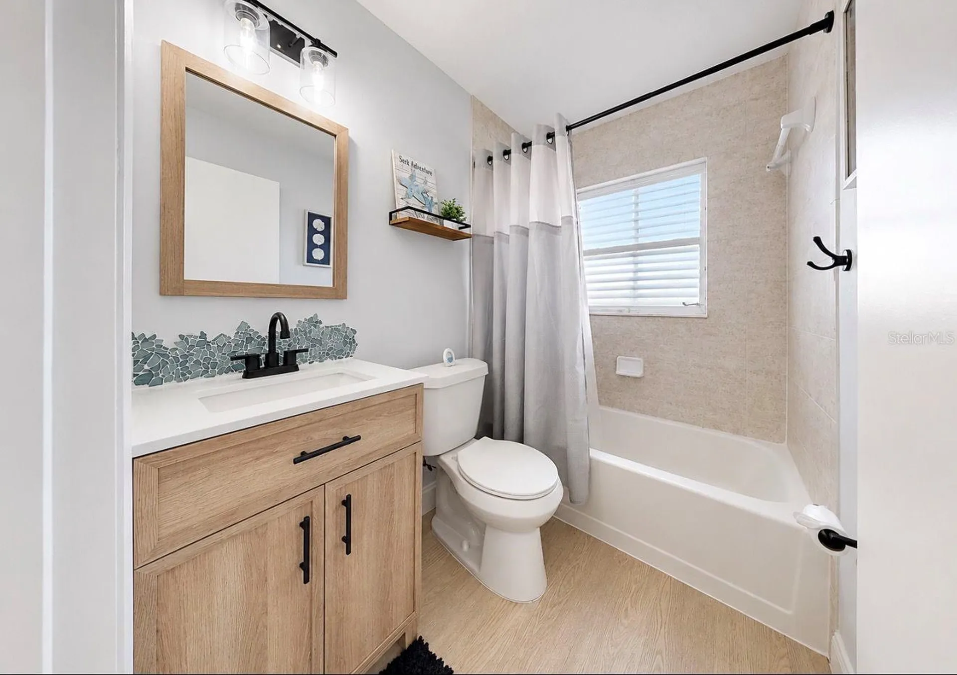 4933 Victoria Drive Cape Coral FL 33904