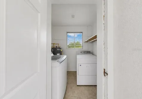 4933 Victoria Drive Cape Coral FL 33904