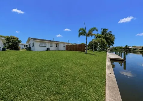 4933 Victoria Drive Cape Coral FL 33904