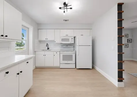 4933 Victoria Drive Cape Coral FL 33904