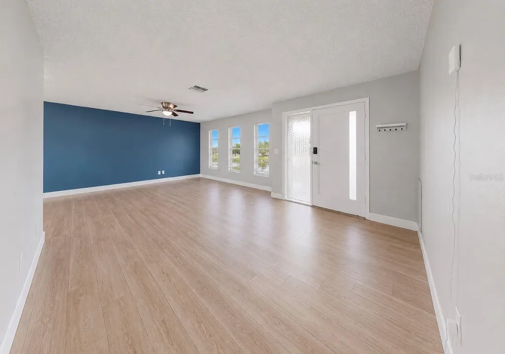 1729 Bikini Court Cape Coral FL 33904