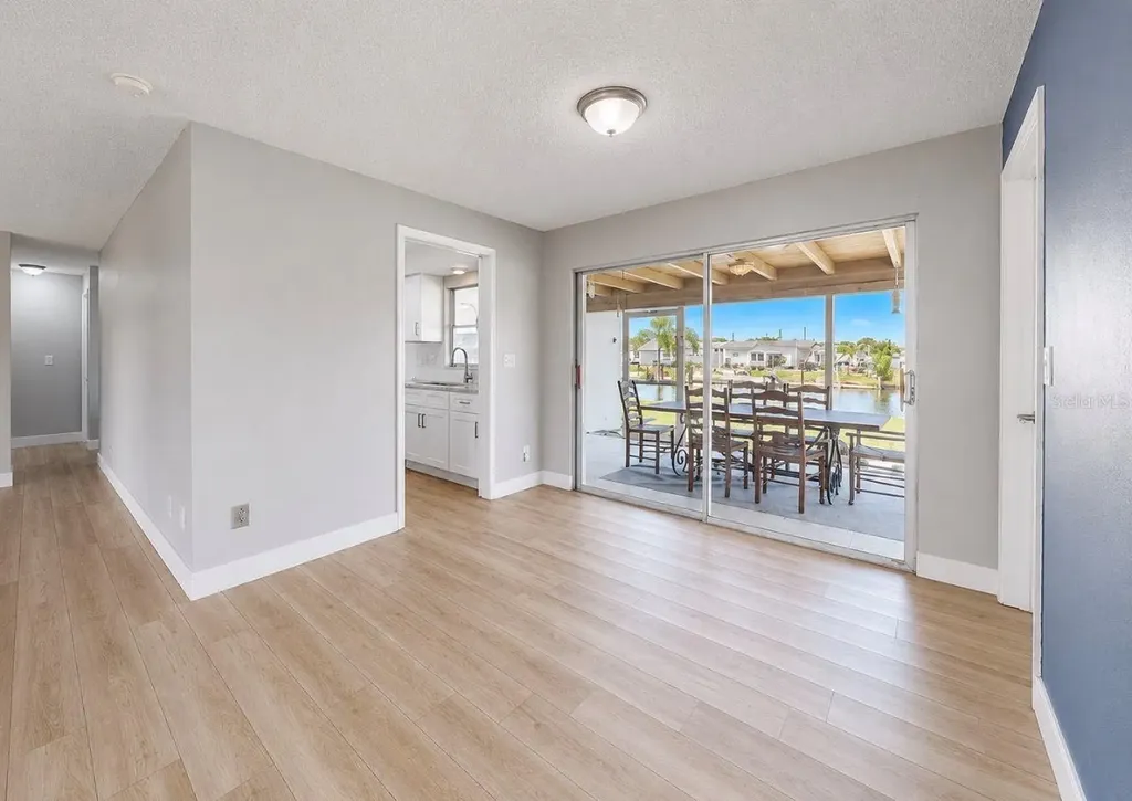 1729 Bikini Court Cape Coral FL 33904
