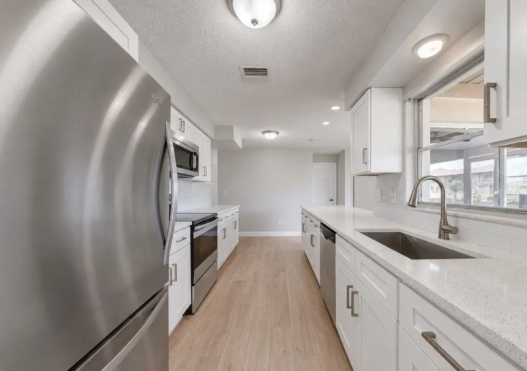 1729 Bikini Court Cape Coral FL 33904