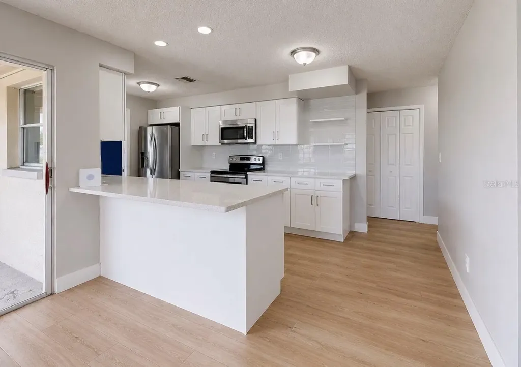 1729 Bikini Court Cape Coral FL 33904