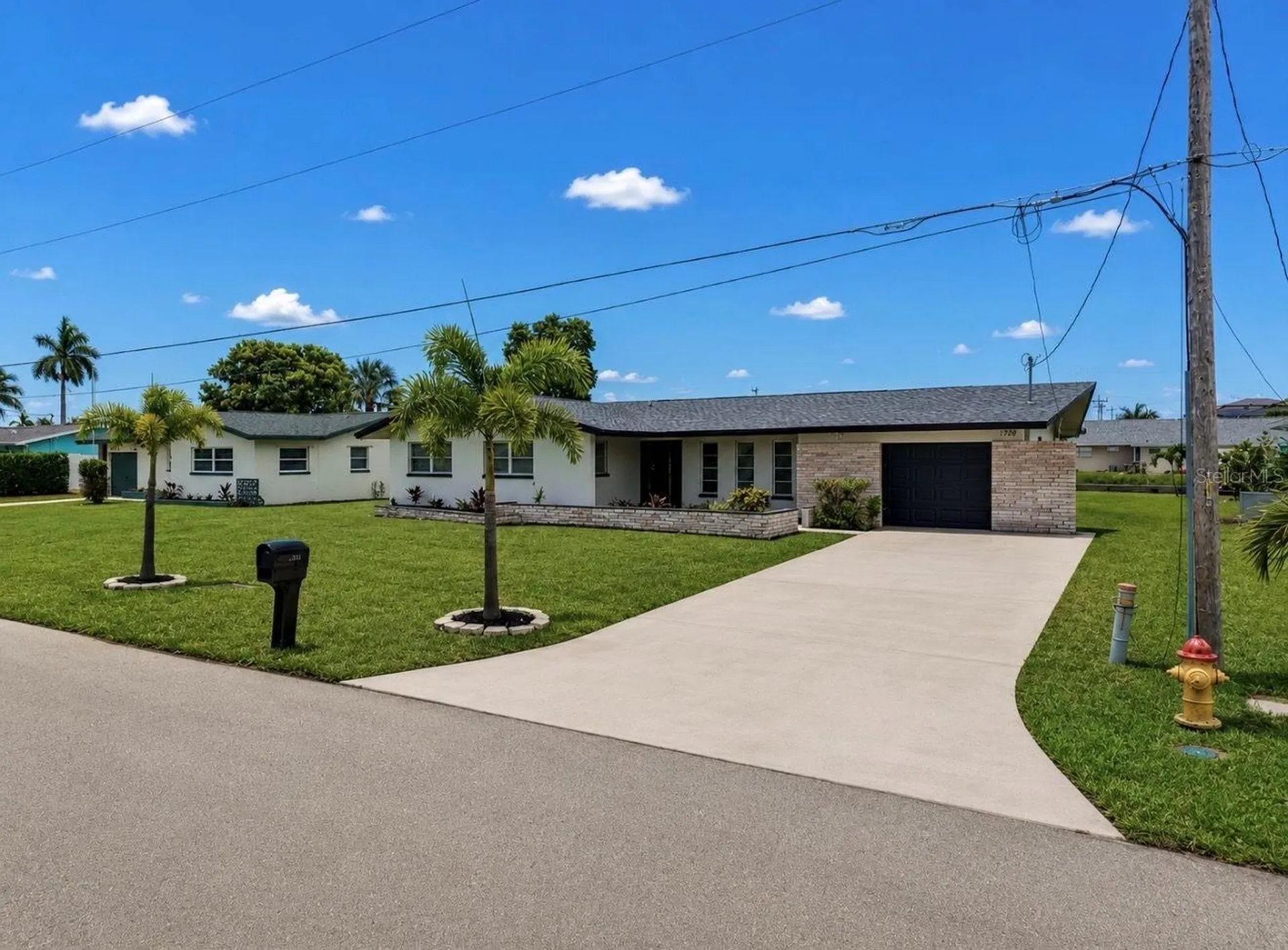 1729 Bikini Court Cape Coral FL 33904
