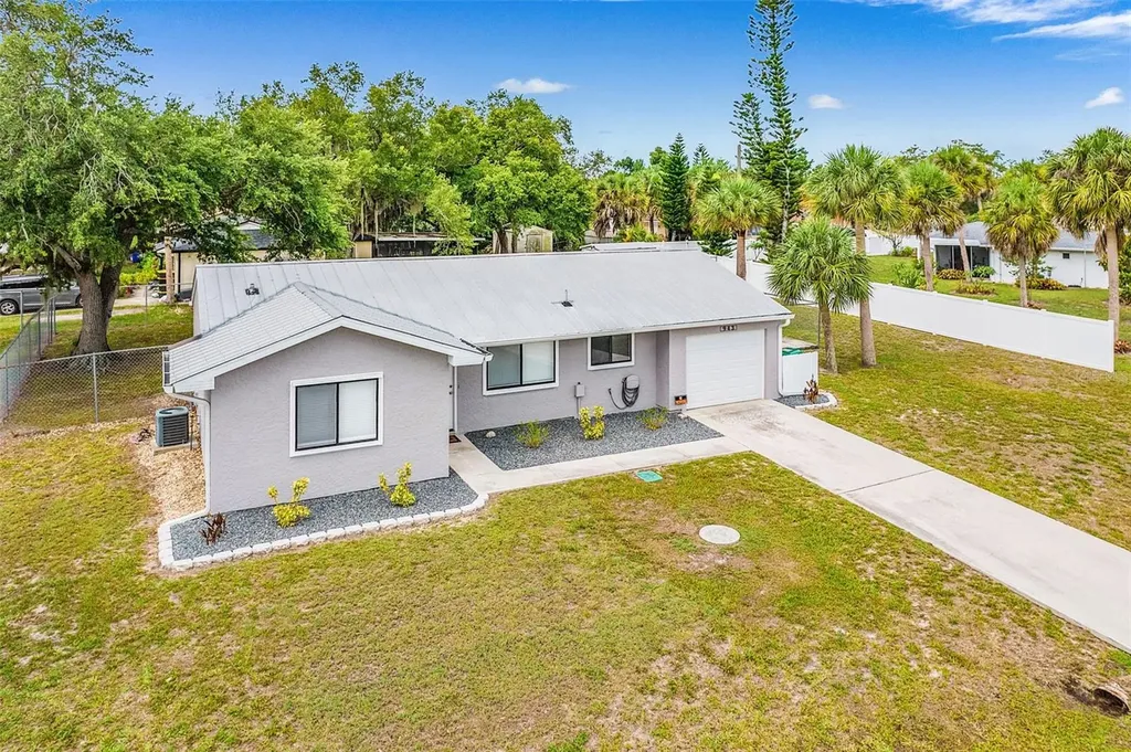 943 W Tarpon Boulevard NW Port Charlotte FL 33952