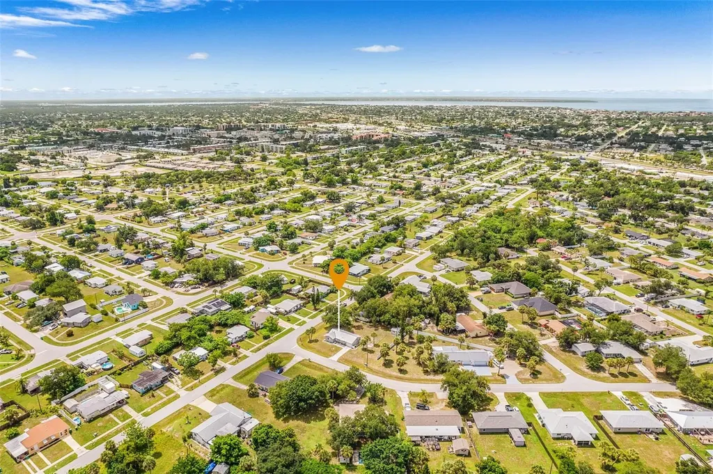 943 W Tarpon Boulevard NW Port Charlotte FL 33952