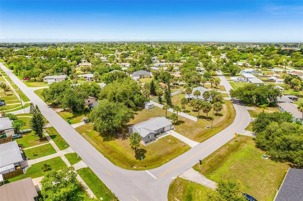 943 W Tarpon Boulevard NW Port Charlotte FL 33952
