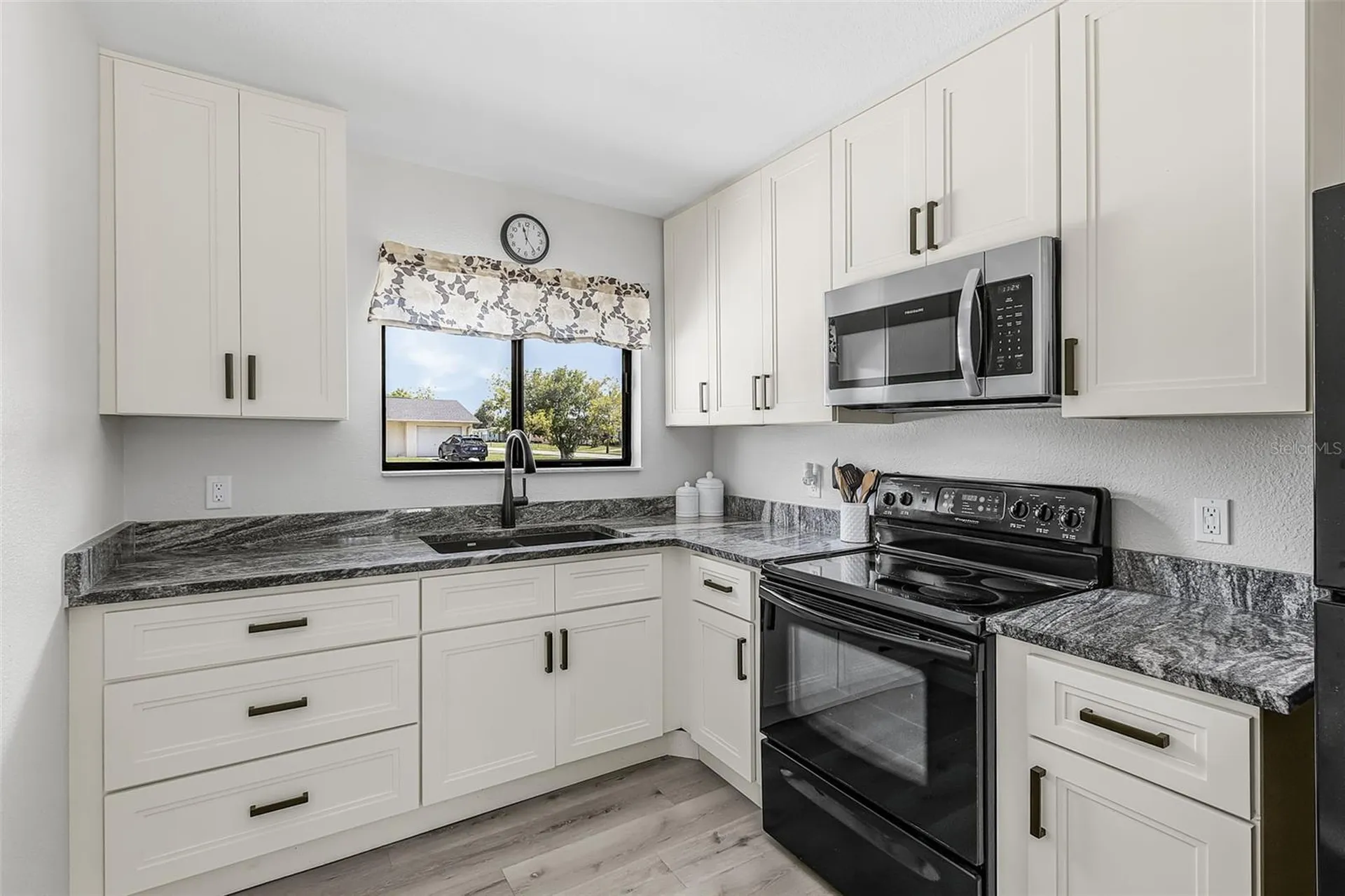 943 W Tarpon Boulevard NW Port Charlotte FL 33952