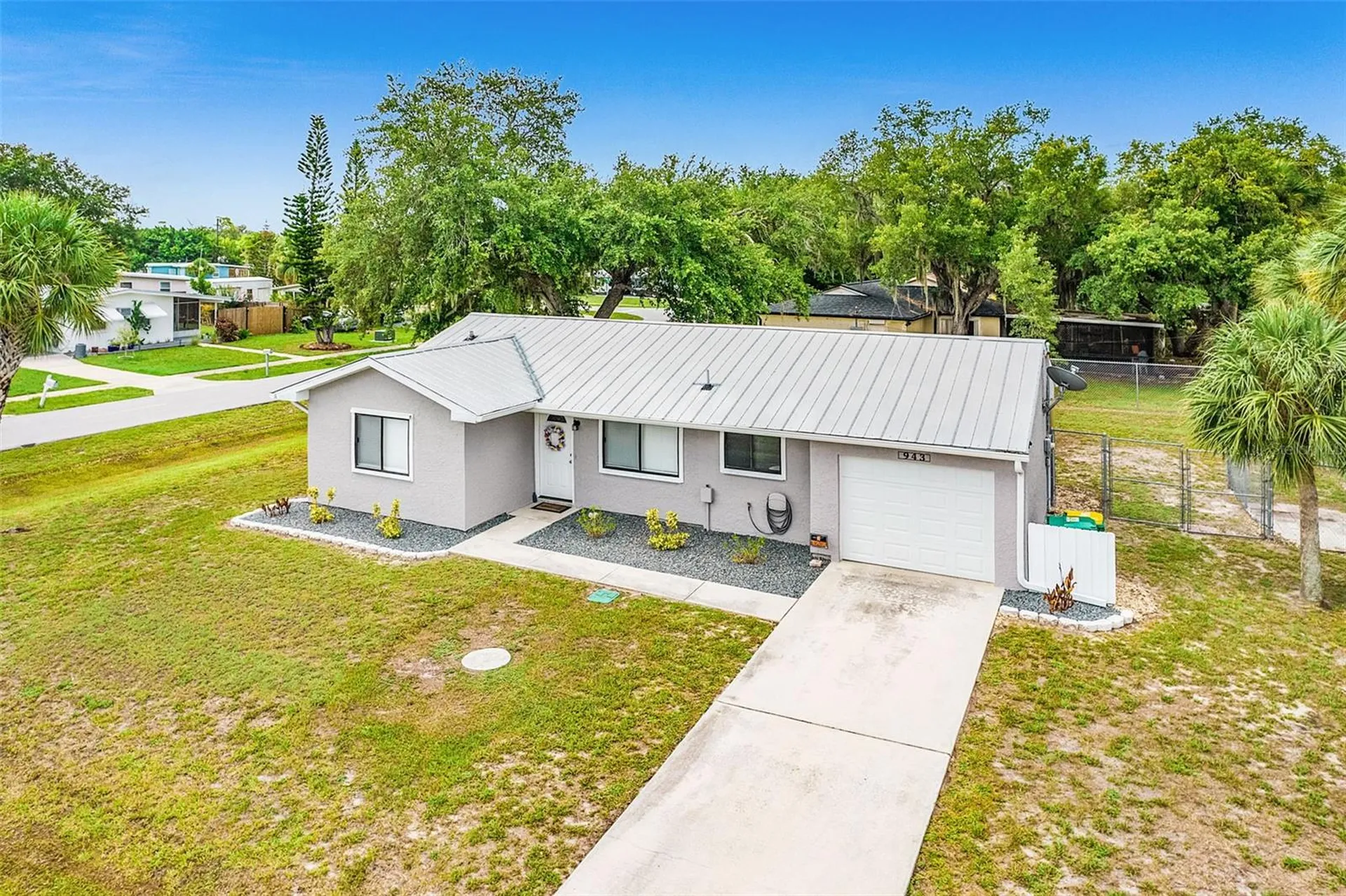 943 W Tarpon Boulevard NW Port Charlotte FL 33952