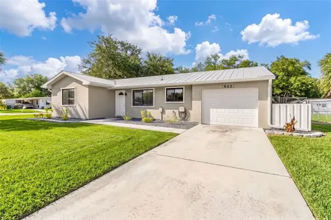 943 W Tarpon Boulevard NW Port Charlotte FL 33952