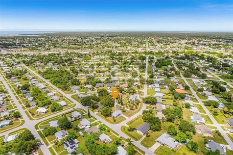 943 W Tarpon Boulevard NW Port Charlotte FL 33952