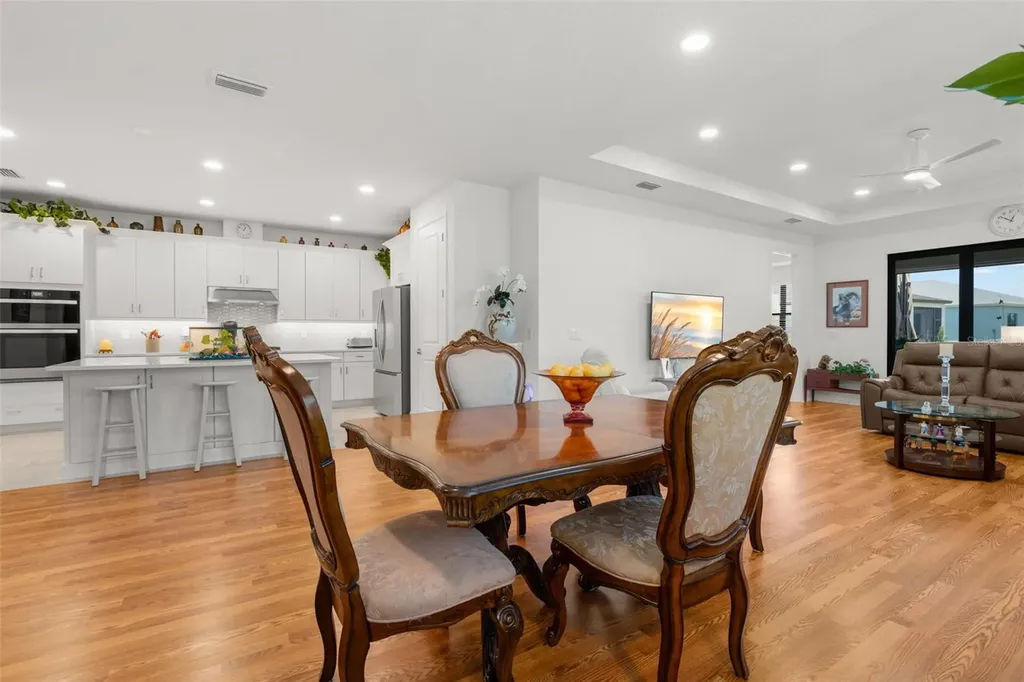 5828 Windbreak Court Apollo Beach FL 33572