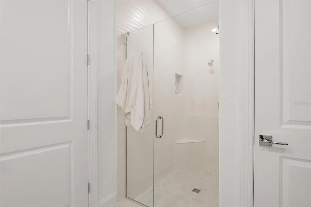5828 Windbreak Court Apollo Beach FL 33572