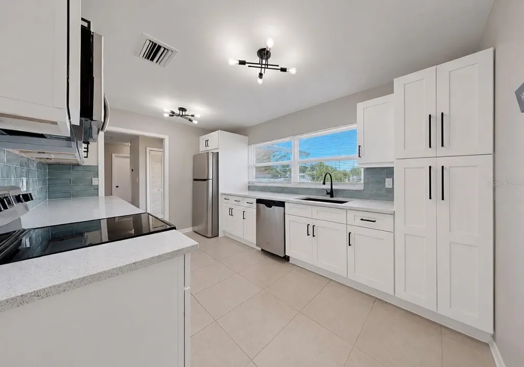 1725 Bikini Court Cape Coral FL 33904