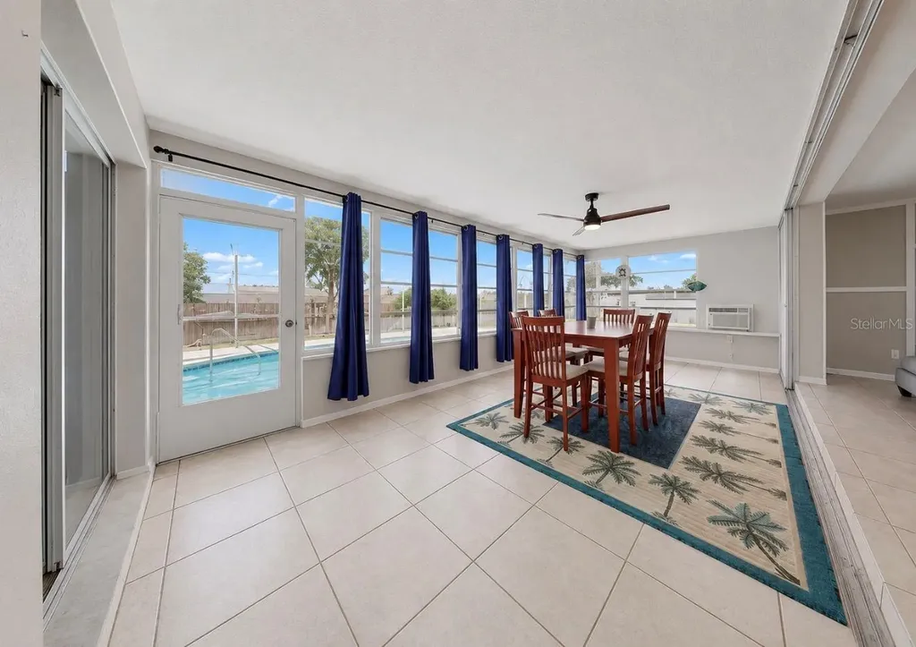 1725 Bikini Court Cape Coral FL 33904