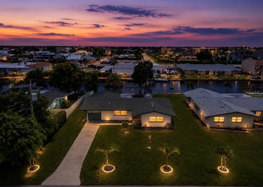 1725 Bikini Court Cape Coral FL 33904