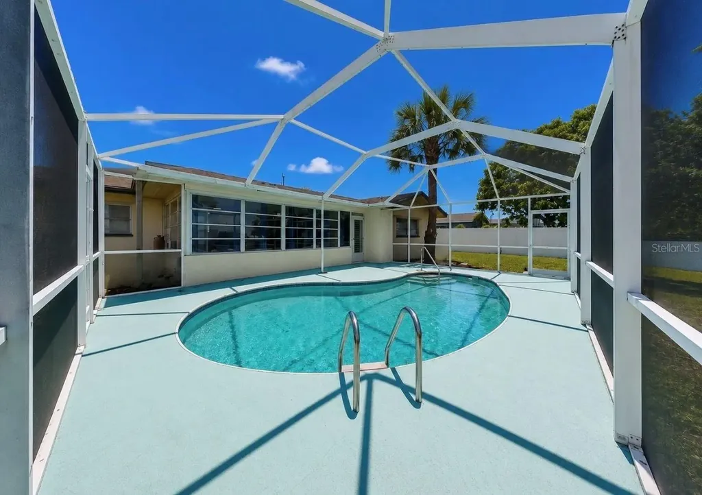 1725 Bikini Court Cape Coral FL 33904