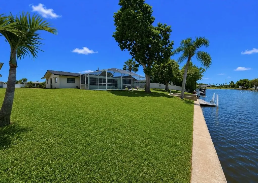1725 Bikini Court Cape Coral FL 33904