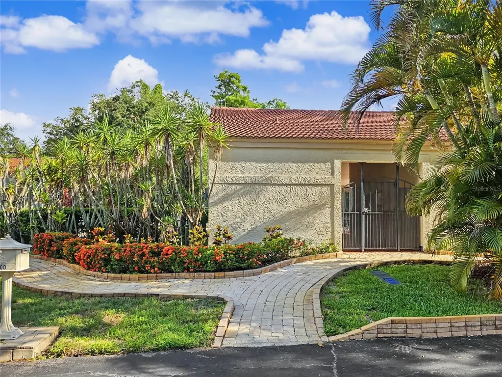 247 Los Prados Drive Safety Harbor FL 34695