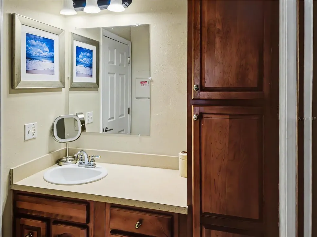 247 Los Prados Drive Safety Harbor FL 34695