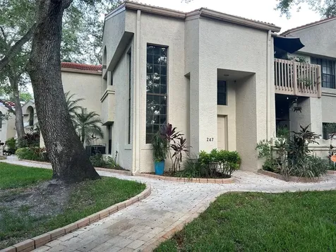 247 Los Prados Drive Safety Harbor FL 34695