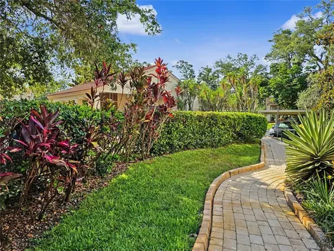 247 Los Prados Drive Safety Harbor FL 34695