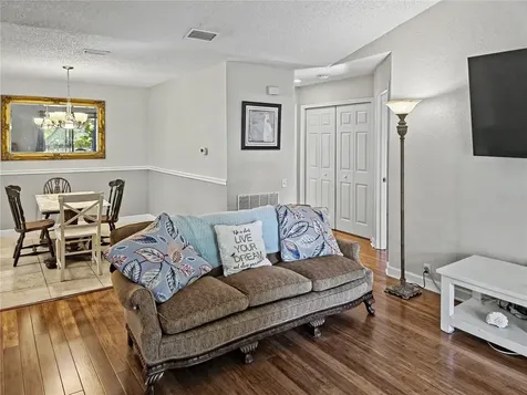 247 Los Prados Drive Safety Harbor FL 34695
