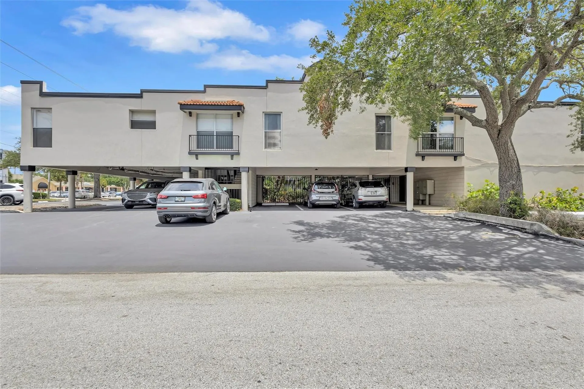 3232 S Macdill Avenue Tampa FL 33629
