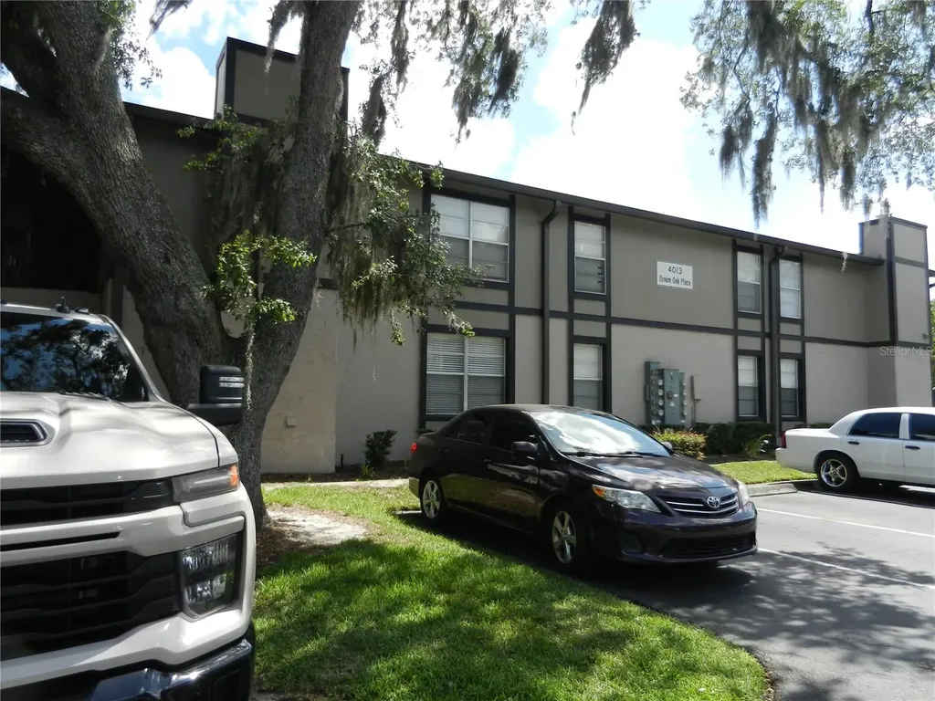 4013 Dream Oak Place Tampa FL 33613