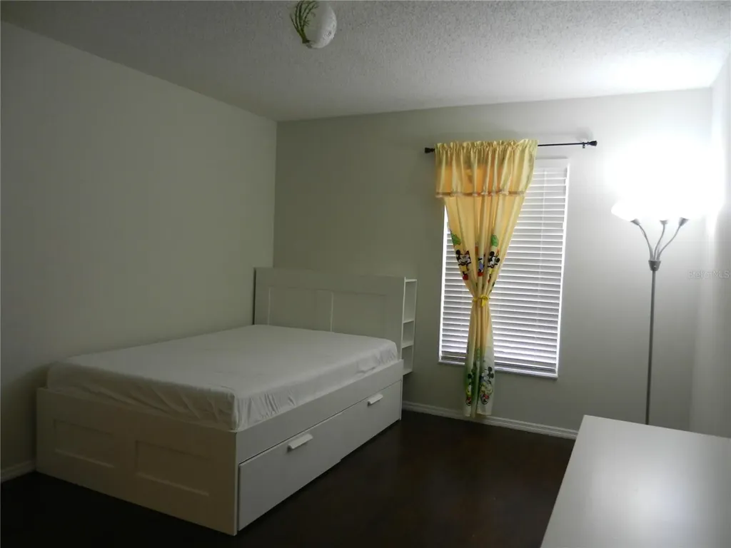 4013 Dream Oak Place Tampa FL 33613