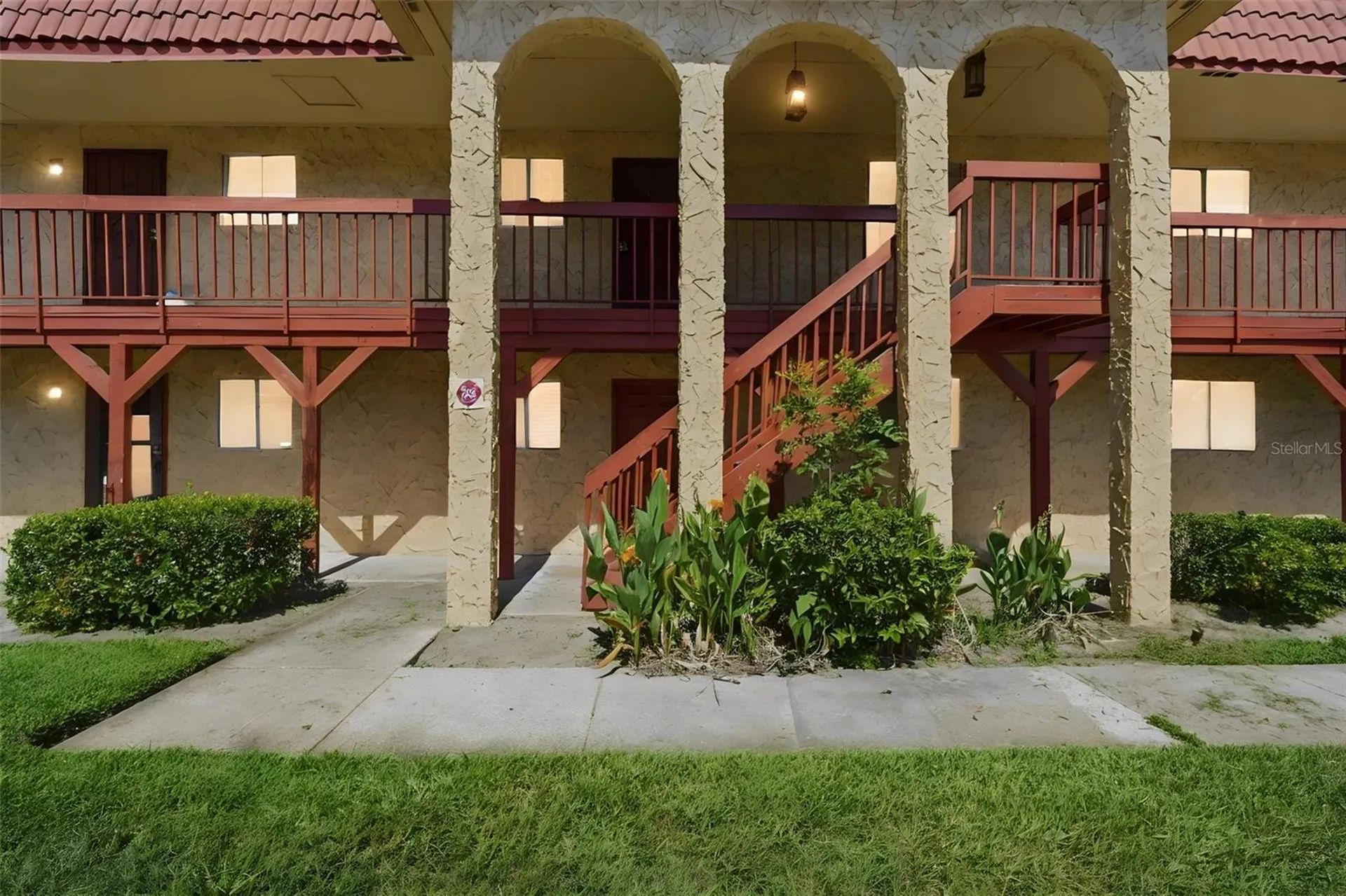 2868 N Powers Drive Orlando FL 32818