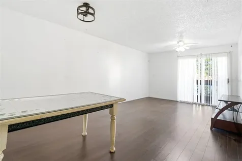 2868 N Powers Drive Orlando FL 32818