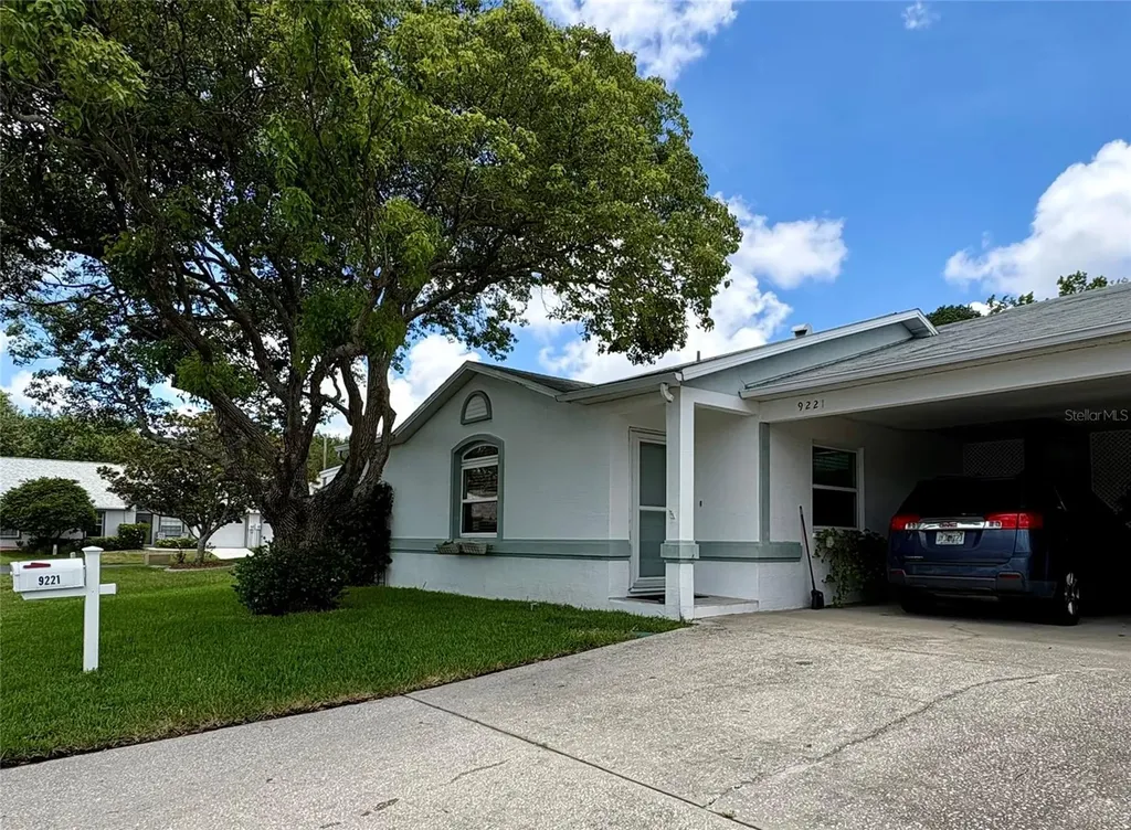 9221 Estrada Place New Port Richey FL 34655