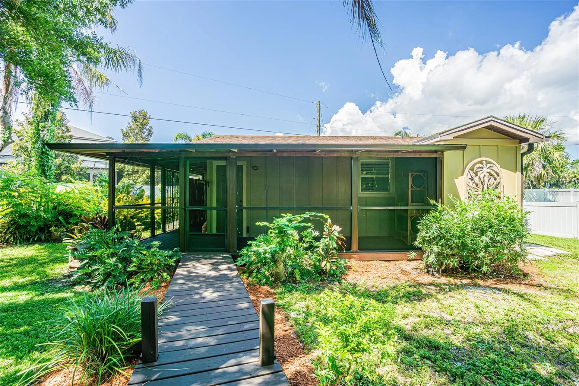 11350 Memorial Highway Tampa FL 33635