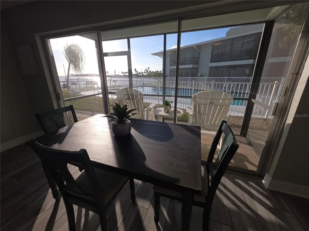 2566 Gary Circle Dunedin FL 34698