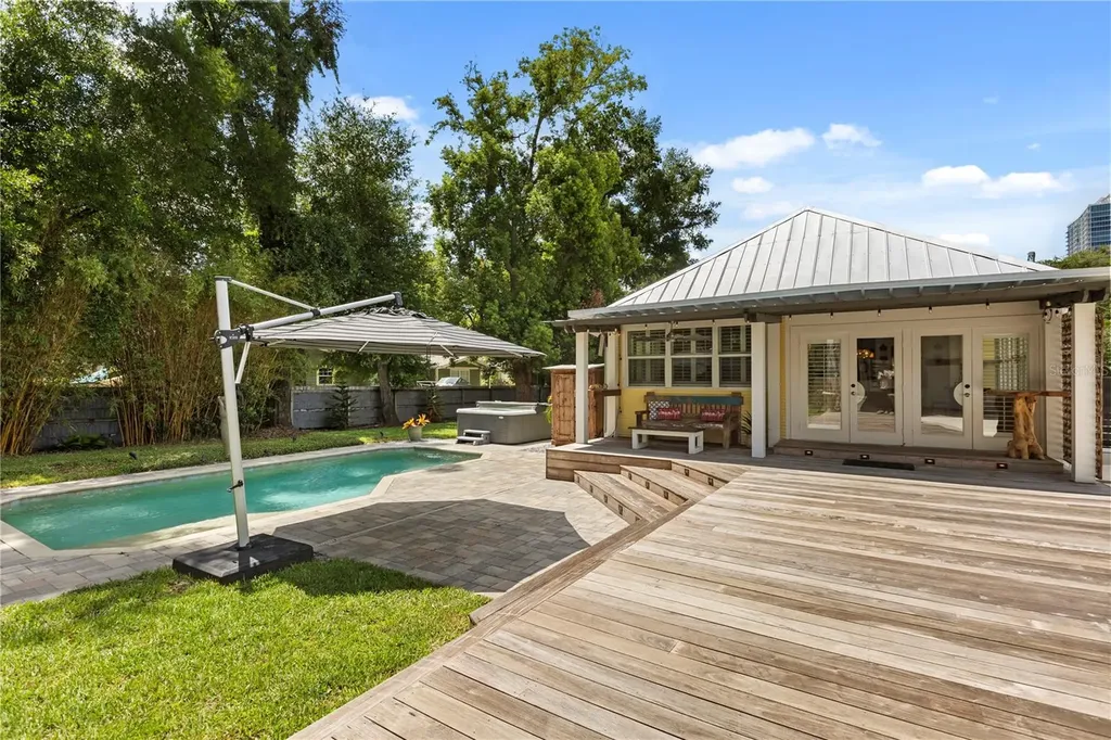 209 E Amelia Street Orlando FL 32801