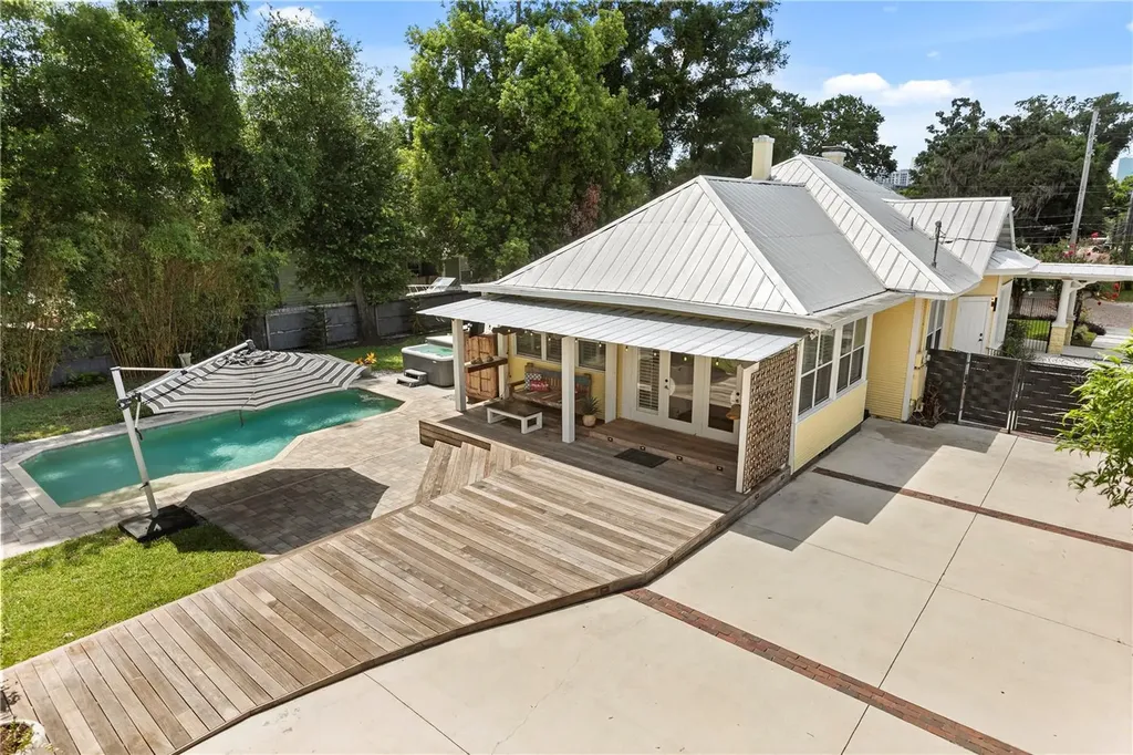 209 E Amelia Street Orlando FL 32801