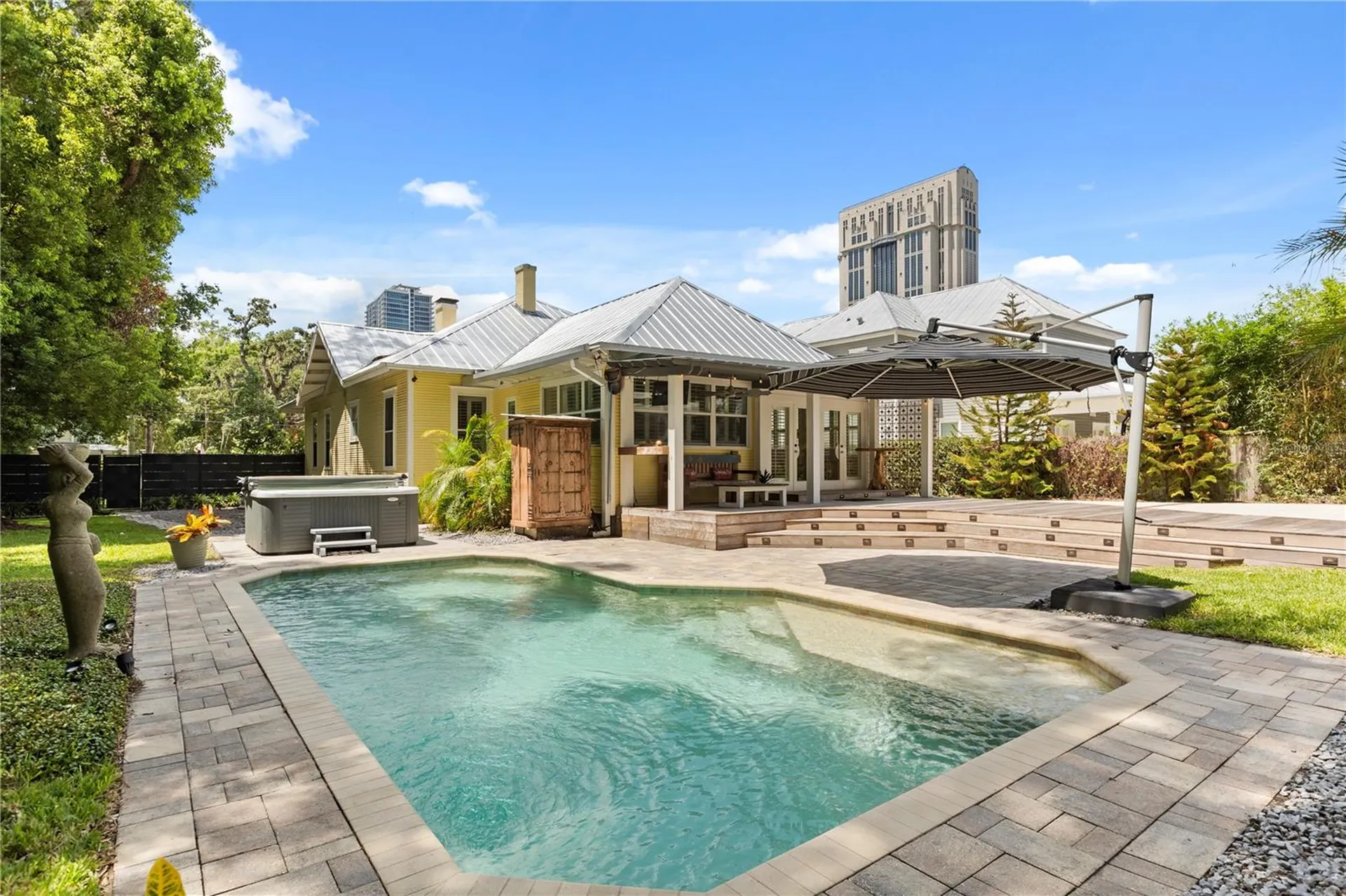 209 E Amelia Street Orlando FL 32801