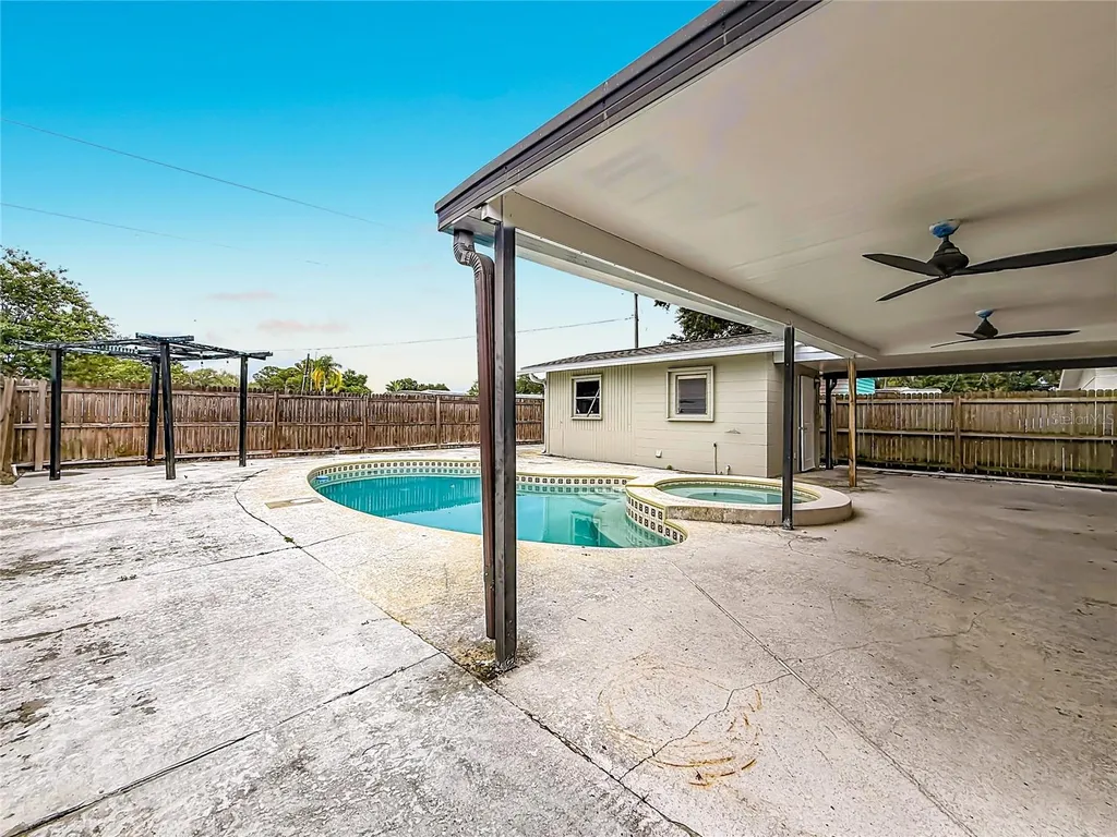 381 69th Street N Clearwater FL 33764