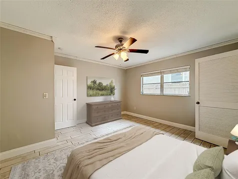 381 69th Street N Clearwater FL 33764