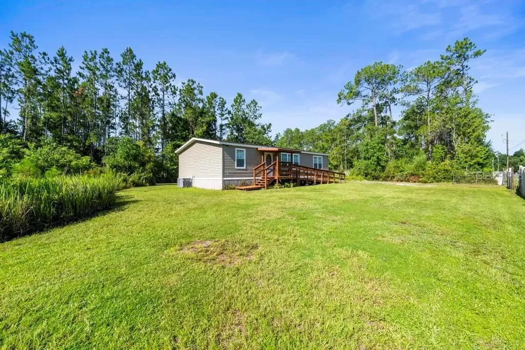 23400 Panther Road Astor FL 32102