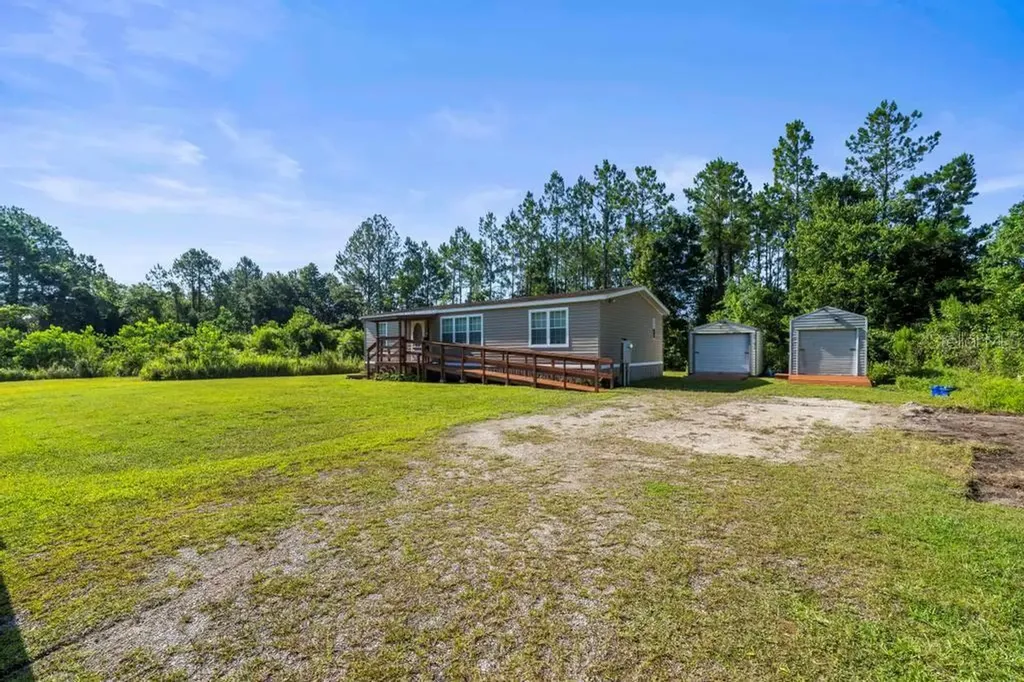 23400 Panther Road Astor FL 32102