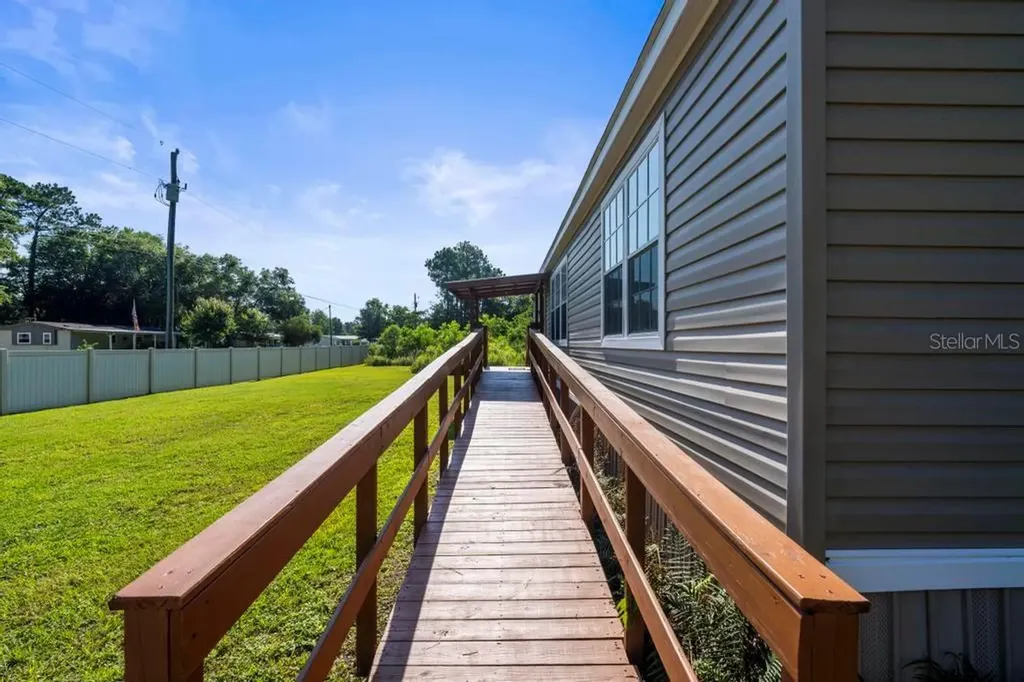 23400 Panther Road Astor FL 32102