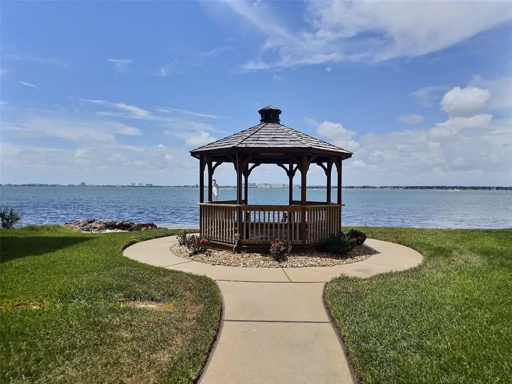 5633 Puerta Del Sol Boulevard S St Petersburg FL 33715