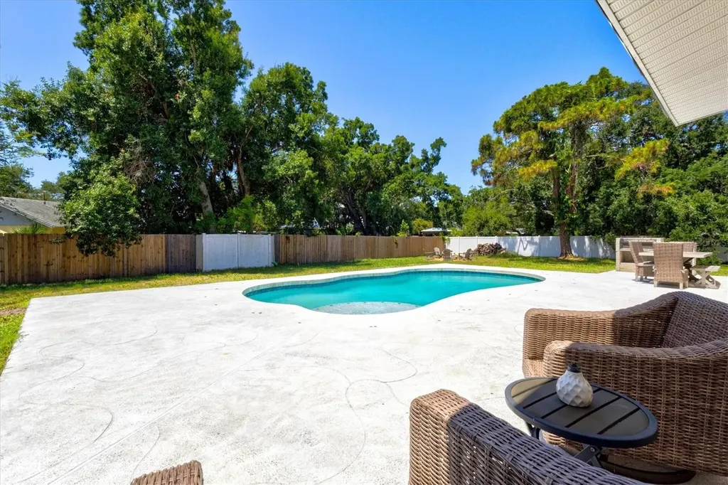 211 Avenida De Bahia Nokomis FL 34275