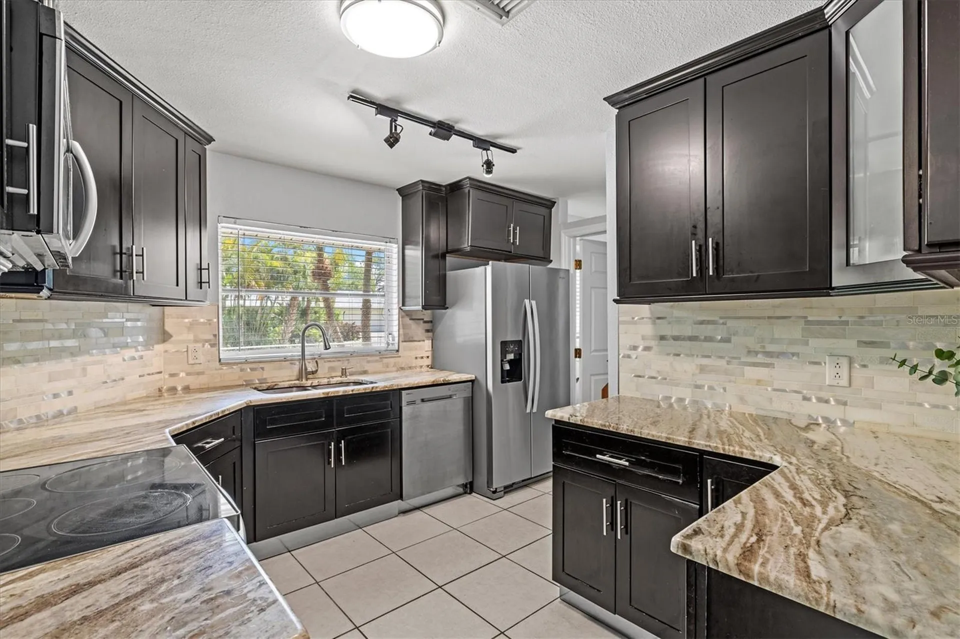211 Avenida De Bahia Nokomis FL 34275