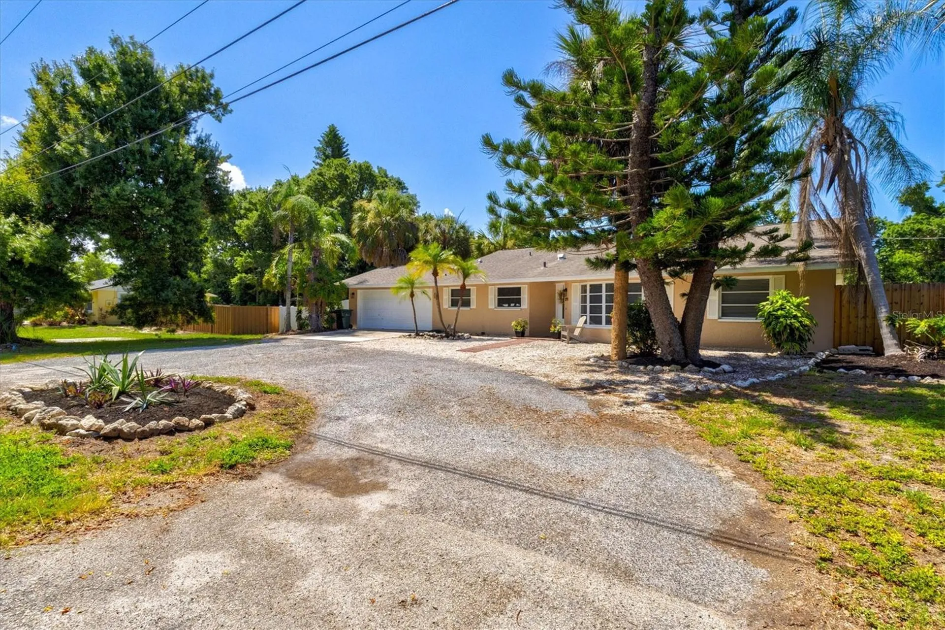 211 Avenida De Bahia Nokomis FL 34275