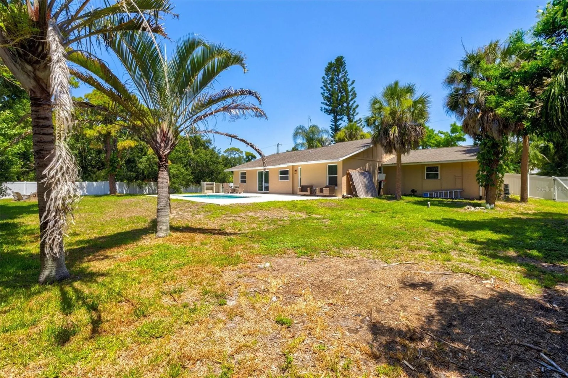 211 Avenida De Bahia Nokomis FL 34275
